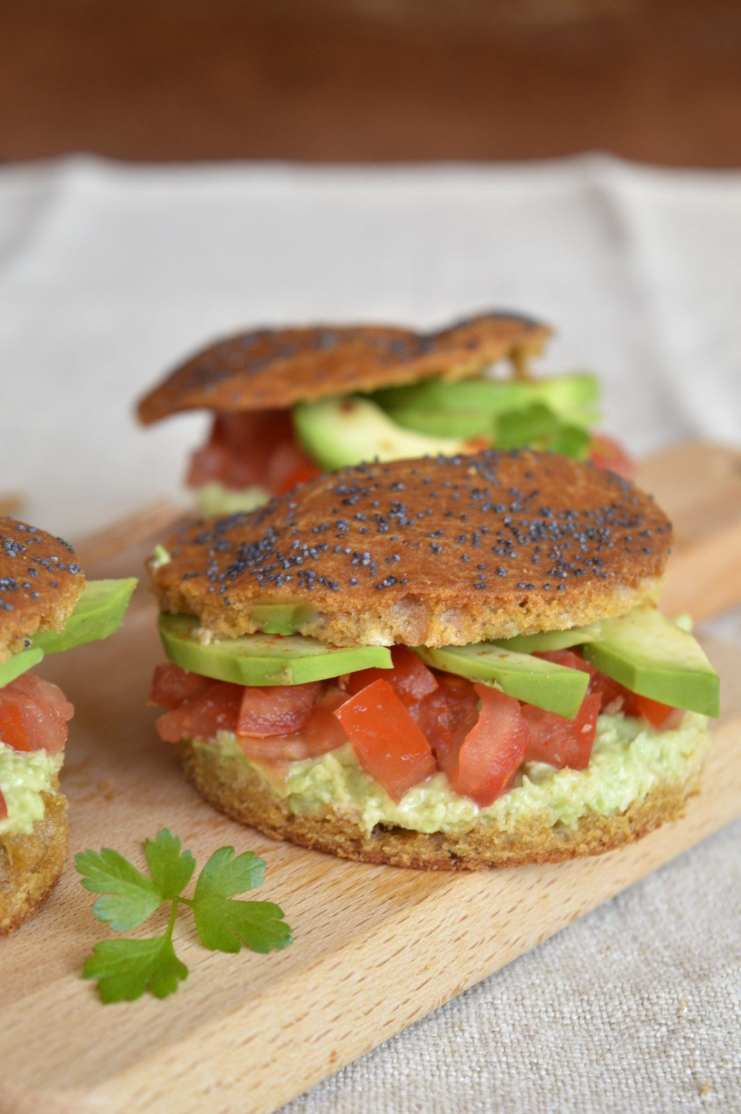 Pains burgers au paprika et guacamole